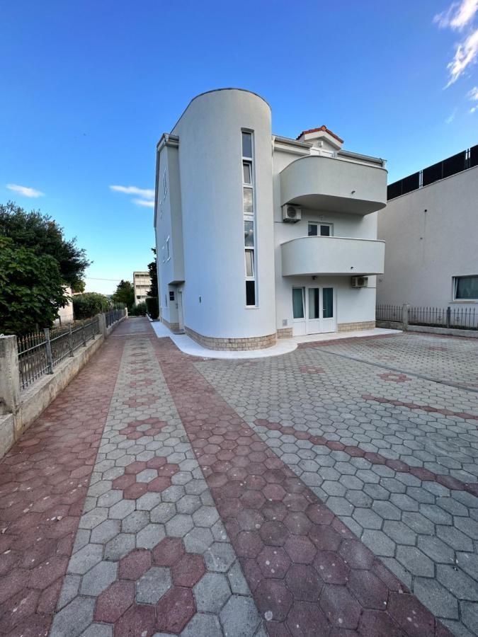Apartments Villa Ohana Kaštela Exteriör bild