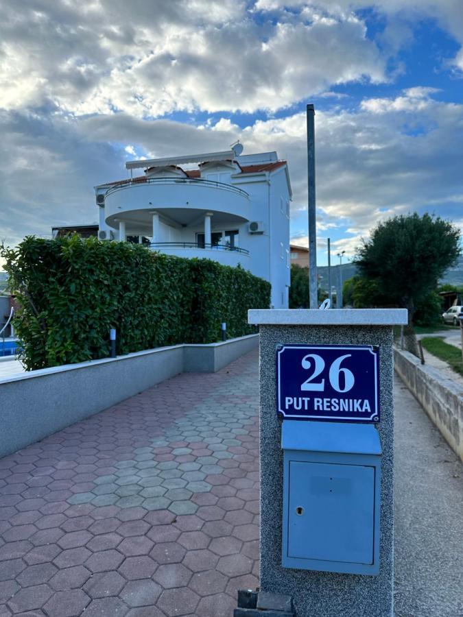 Apartments Villa Ohana Kaštela Exteriör bild