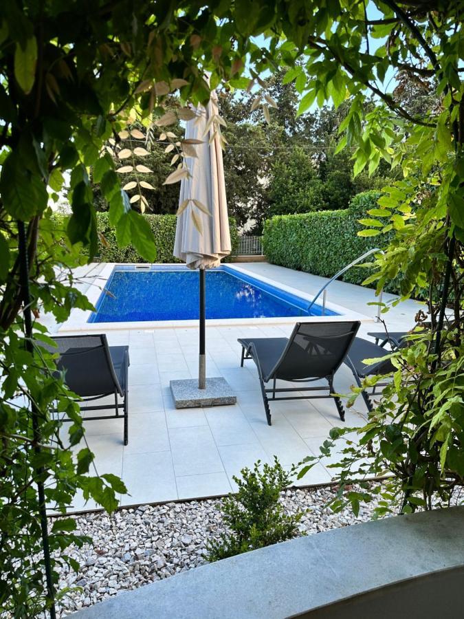 Apartments Villa Ohana Kaštela Exteriör bild