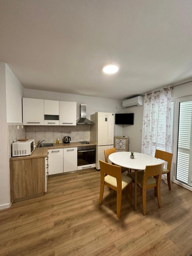 Apartments Villa Ohana Kaštela Exteriör bild