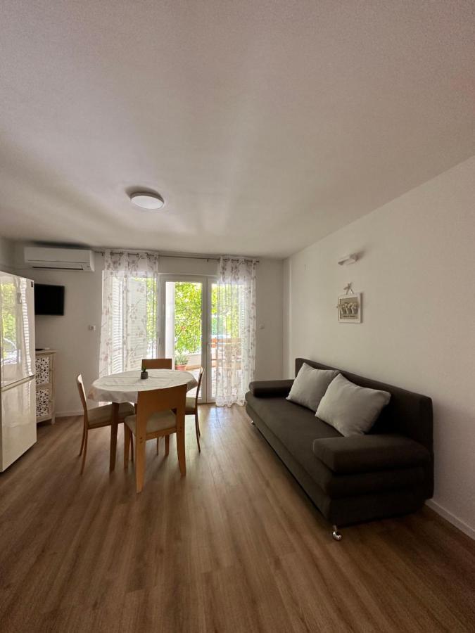 Apartments Villa Ohana Kaštela Exteriör bild
