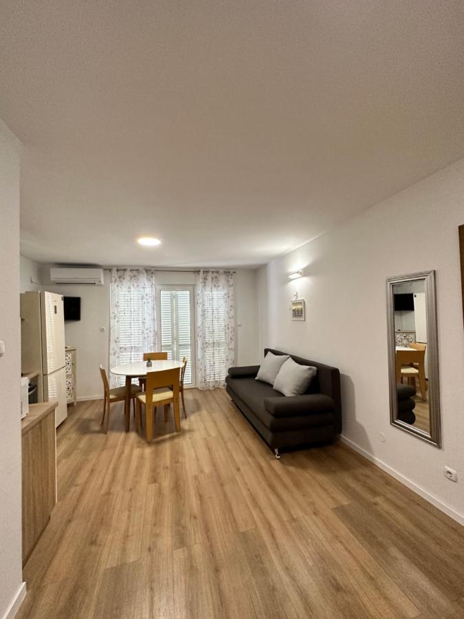Apartments Villa Ohana Kaštela Exteriör bild